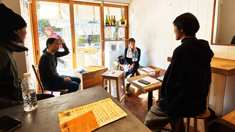 足つぼデトックストレイルのツアーの様子　足つぼセルフケア講座